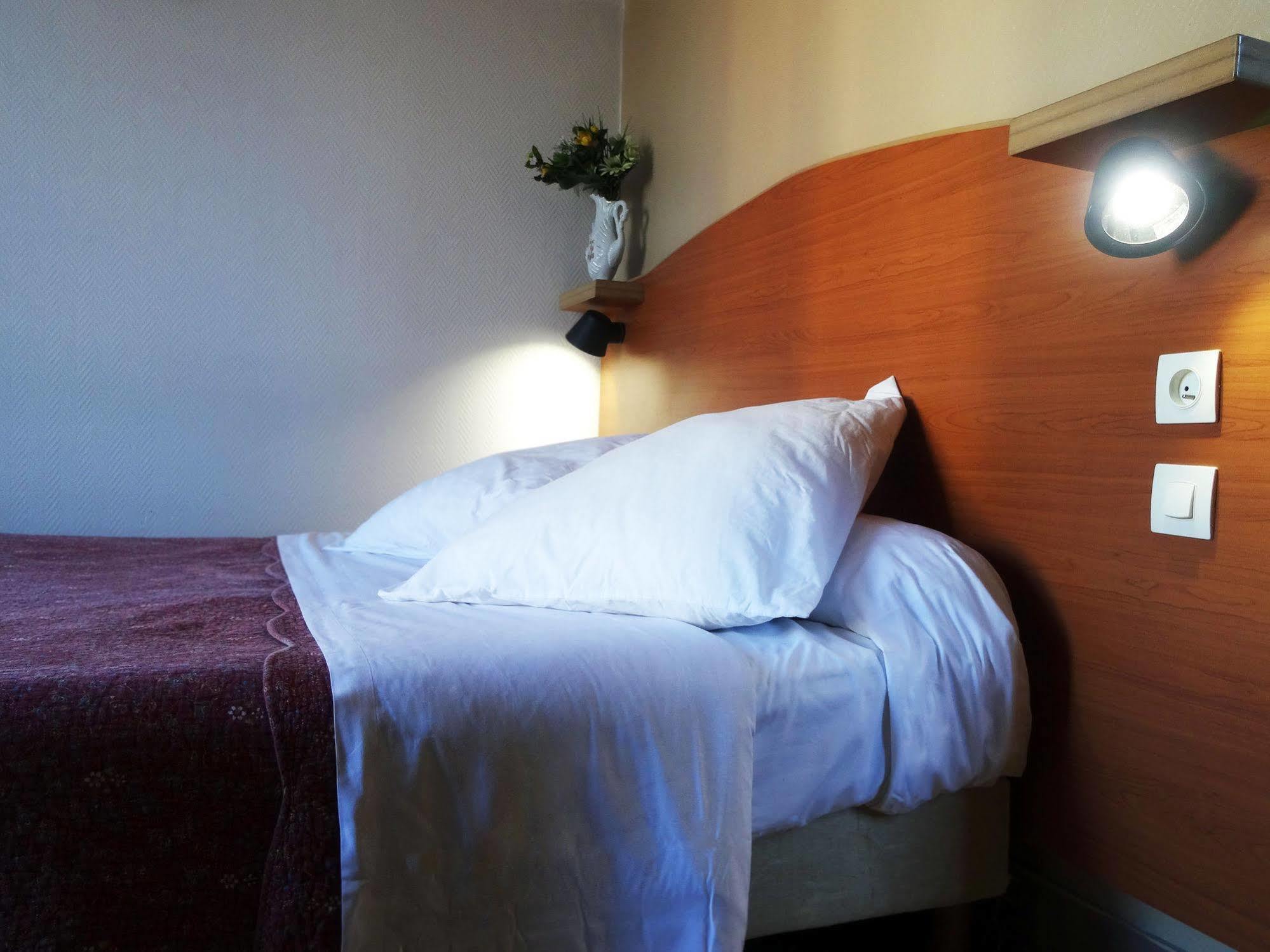 Hotel Ermitage Paris Exterior foto A room at the hotel